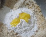 A picture of step 3 of Sattu Makhana laddu.