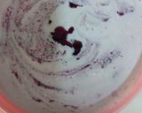A picture of step 3 of Black currant and black raisins ice cream.