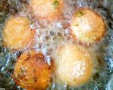 पोटॅटो चीज बॉल्स (POTATO CHEEES BALLS RECIPE IN MARATHI) रेसिपी स्टेप 4 फोटो 