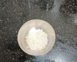 A picture of step 1 of Nutritious Pearl Barley Soup (Soup e jo).