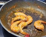 Foto del paso 7 de la receta: Cazuelita marinera con garbanzos