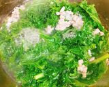 Hình bước làm 3 của món Canh Cải Kale Nấu Thịt Bằm