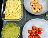 Foto del paso 2 de la receta Tallarines al pesto de almendras y anacardos con cherry y langostinos 🦐