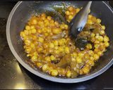 Foto del paso 4 de la receta Garbanzos con calamares en lata