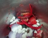 A picture of step 2 of Spicy Garlic Tomato Chutney.