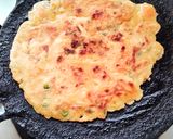 A picture of step 4 of Whole wheat flour chilla.
