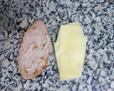Foto del paso 3 de la receta: Pan de nueces con 3 quesos al horno