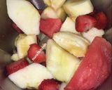 A picture of step 1 of Fruity milkshake.