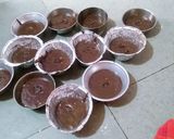 A picture of step 8 of Choco lava cake.