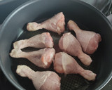 Foto del paso 1 de la receta: Jamoncitos de pollo a la jardinera