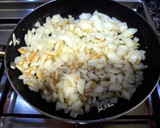 Foto del paso 2 de la receta: Riñones de cerdo en salsa de ñora