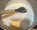 A picture of step 2 of Christmas pudding ice cream - a Combination of 2 of my favourite things :P ENJOY ho ho ho.