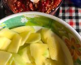 Gambar langkah 2 resipi Sambal Belacan dengan Mangga Muda.