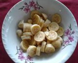 Foto langkah ke 1 dari resep Banana Uyu 바나나 우유 Korean Banana Milk 🍌🥛.