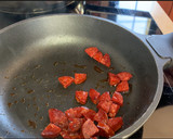 Foto del paso 2 de la receta: Pulpo con chorizo