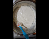 Foto del paso 1 de la receta: Bizcocho de mezcal vainilla mousse de tuna (frambuesa) y leche