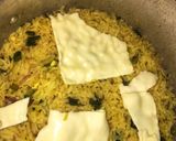 A picture of step 2 of Cheesy pilaf rice.