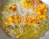 A picture of step 3 of Corn Palak Pakoda.