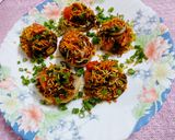 A picture of step 5 of Aloo Puri platter.