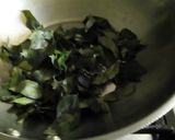 A picture of step 1 of Curry leaves podi.