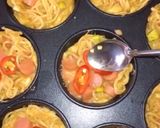 Foto langkah ke 4 dari resep Omelet Mie Mini.