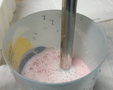 Foto del paso 3 de la receta: Helados de mango y fresas!