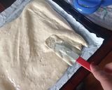 Foto del paso 4 de la receta: Brazo de reina relleno de crema con frutilla