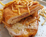Foto del paso 10 de la receta: Librito de pollo relleno de jamón serrano y gruyère