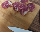 Foto del paso 2 de la receta: Tostas de verduras asadas con lomo embuchado