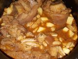 Guiso de mondongo y codillo de cerdo