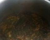 A picture of step 8 of Dal Palak.