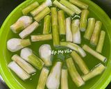 Hình bước làm 1 của món Ngó Môn Xào Tỏi