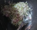 A picture of step 1 of Cabbage masala.