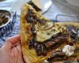A picture of step 6 of Pizza Ghormeh Sabzi.
