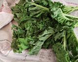 A picture of step 1 of Kale Pesto.