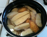 Foto del paso 1 de la receta: Papas en gajos al horno