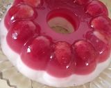 Foto langkah ke 5 dari resep Puding susu stawbery.