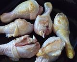 Foto del paso 1 de la receta: Patas de pollo estofadas