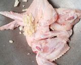 Foto langkah ke 1 dari resep Ayam Goreng Bawang.