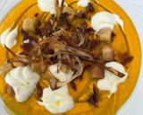 Foto del paso 6 de la receta: Crema de Calabaza con Espuma de Yogur, Calçots Crujientes y picatostes caseros