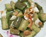 รูปขั้นตอนการทำที่ 2 ของ มะเขือยาวผัดไข่เค็ม
