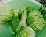 Hình bước làm 2 của món Canh xà lách cuộn