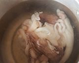 Foto del paso 1 de la receta: Pulpo al vino blanco