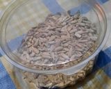 Foto del paso 3 de la receta: Baldositas de harina integral y semillas