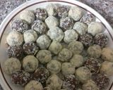 صورة لخطوة 4 من وصفة كرات التمر والشوفان