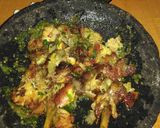 Foto langkah ke 4 dari resep Ayam penyet cabe ijo.