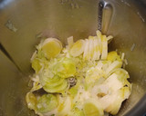 Foto del paso 2 de la receta: Filetes lubina en salsa de puerros en Monsieur Cuisine