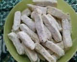 Foto langkah ke 4 dari resep Stick Kentang Keju.