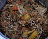 รูปขั้นตอนการทำที่ 5 ของ ผัดหมี่โคราชใส่ไก่และเห็ดเข็มทอง