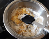 Foto del paso 2 de la receta: Croquetas de huevos rotos